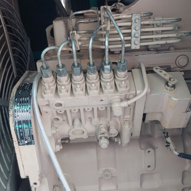 Máy phát điện Cummins 200 kva