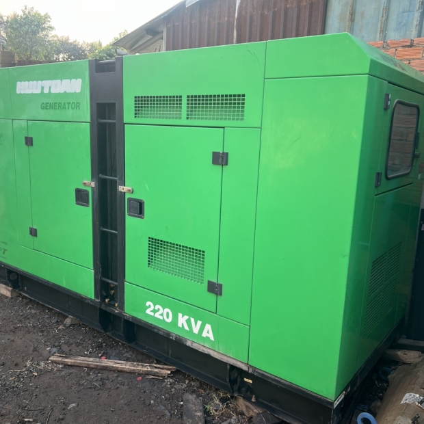 Máy phát điện ITALY 220KVA