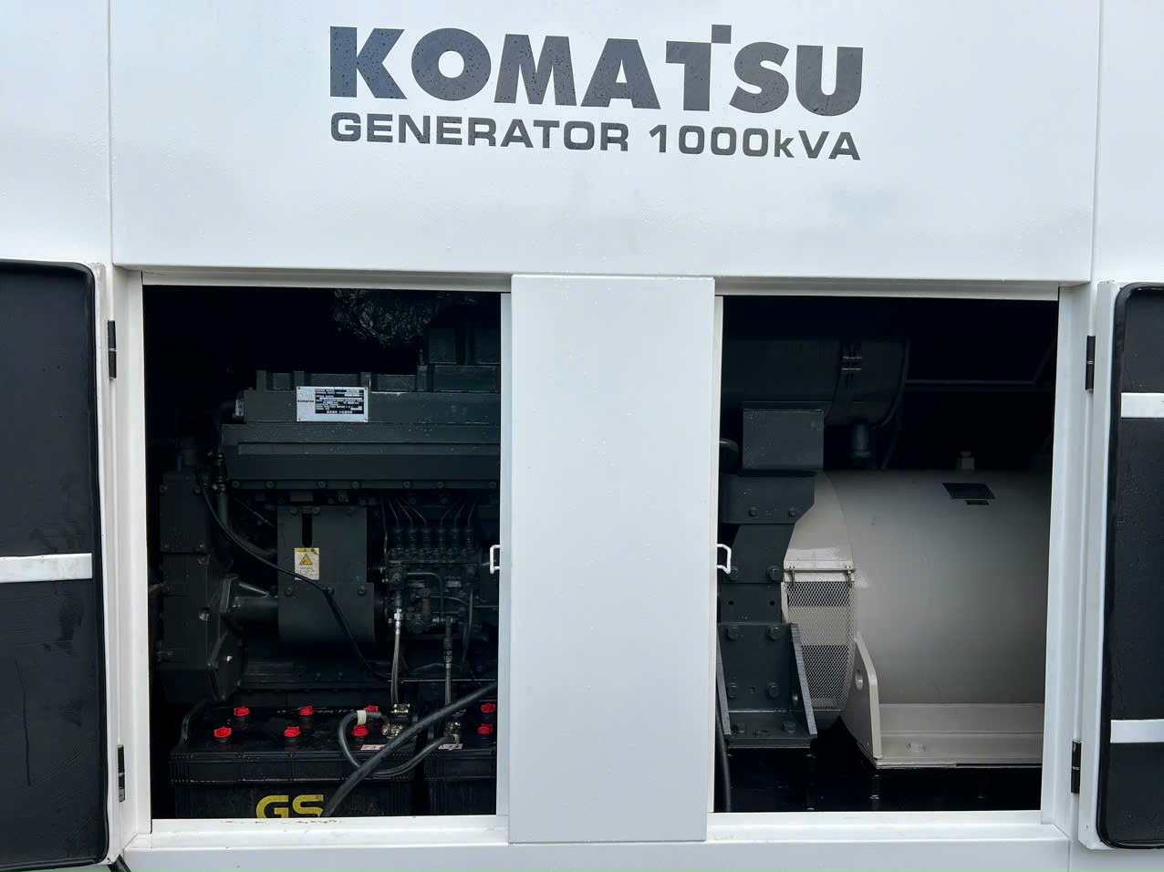 máy phát điện komatsu 1000kva 1